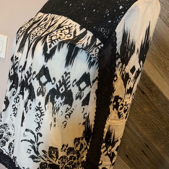 CAbi Black & Cream Lace & Floral Blouse - Picture 7 of 10